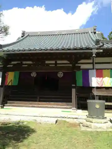 六地蔵寺の本殿・本堂
