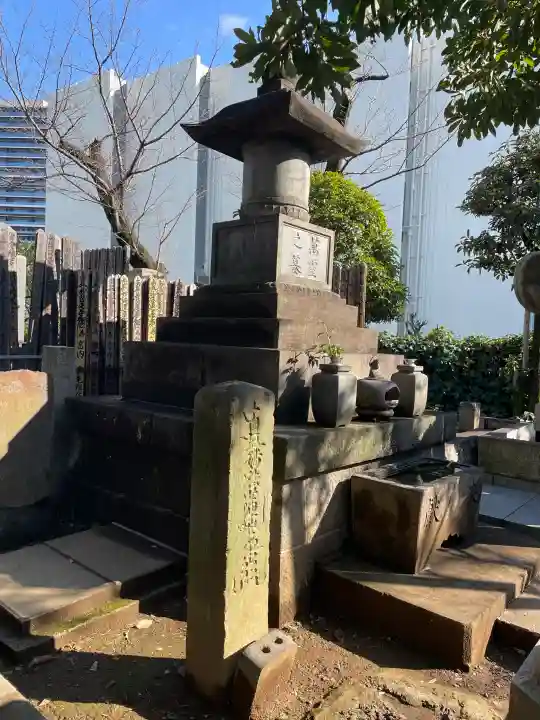 仙寿院の{uncategorized: "未分類", other: "その他", undefined: "問題あり", building: "その他建物", grave: "お墓", sacred_gate: "鳥居", guardian: "狛犬", statue: "像", buddha: "仏像", history: "歴史", nature: "自然", garden: "庭園", animal: "動物", pagoda: "塔", temizu: "手水舎", mountain_gate: "山門・神門", sanctuary: "本殿・本堂", subordinate: "末社・摂社", art: "芸術", scenery: "景色", jizo: "地蔵", ema: "絵馬", goshuin: "御朱印", omikuji: "おみくじ", items: "授与品その他", amulet: "お守り", goshuincho: "御朱印帳", eats: "食事", festival: "お祭り", votive_dance: "神楽", shichigosan: "七五三参", wedding: "結婚式", experience: "体験その他", initially: "初詣", around: "周辺", anti_infection: "感染症対策"}