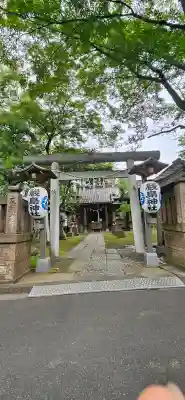 厳島神社（港町弁財天）の{uncategorized: "未分類", other: "その他", undefined: "問題あり", building: "その他建物", grave: "お墓", sacred_gate: "鳥居", guardian: "狛犬", statue: "像", buddha: "仏像", history: "歴史", nature: "自然", garden: "庭園", animal: "動物", pagoda: "塔", temizu: "手水舎", mountain_gate: "山門・神門", sanctuary: "本殿・本堂", subordinate: "末社・摂社", art: "芸術", scenery: "景色", jizo: "地蔵", ema: "絵馬", goshuin: "御朱印", omikuji: "おみくじ", items: "授与品その他", amulet: "お守り", goshuincho: "御朱印帳", eats: "食事", festival: "お祭り", votive_dance: "神楽", shichigosan: "七五三参", wedding: "結婚式", experience: "体験その他", initially: "初詣", around: "周辺", anti_infection: "感染症対策"}