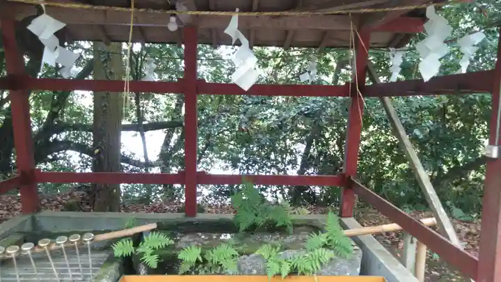 犬丸天満宮の手水舎