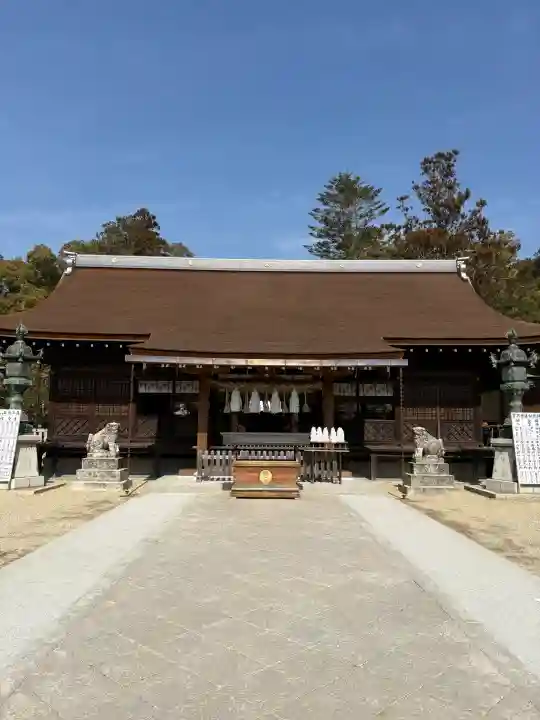 伊弉諾神宮の{uncategorized: "未分類", other: "その他", undefined: "問題あり", building: "その他建物", grave: "お墓", sacred_gate: "鳥居", guardian: "狛犬", statue: "像", buddha: "仏像", history: "歴史", nature: "自然", garden: "庭園", animal: "動物", pagoda: "塔", temizu: "手水舎", mountain_gate: "山門・神門", sanctuary: "本殿・本堂", subordinate: "末社・摂社", art: "芸術", scenery: "景色", jizo: "地蔵", ema: "絵馬", goshuin: "御朱印", omikuji: "おみくじ", items: "授与品その他", amulet: "お守り", goshuincho: "御朱印帳", eats: "食事", festival: "お祭り", votive_dance: "神楽", shichigosan: "七五三参", wedding: "結婚式", experience: "体験その他", initially: "初詣", around: "周辺", anti_infection: "感染症対策"}