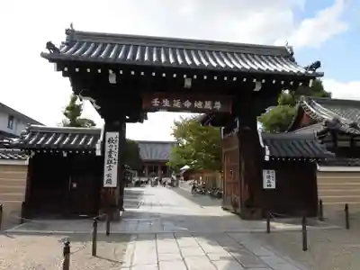 壬生寺の山門・神門