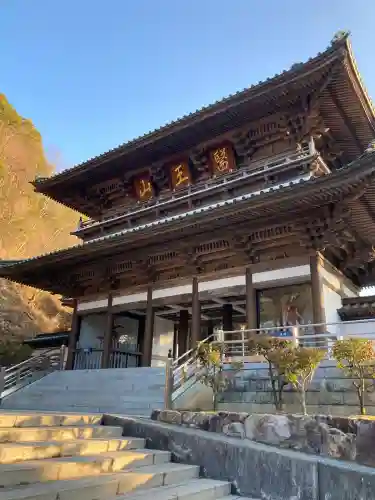 大窪寺の{uncategorized: "未分類", other: "その他", undefined: "問題あり", building: "その他建物", grave: "お墓", sacred_gate: "鳥居", guardian: "狛犬", statue: "像", buddha: "仏像", history: "歴史", nature: "自然", garden: "庭園", animal: "動物", pagoda: "塔", temizu: "手水舎", mountain_gate: "山門・神門", sanctuary: "本殿・本堂", subordinate: "末社・摂社", art: "芸術", scenery: "景色", jizo: "地蔵", ema: "絵馬", goshuin: "御朱印", omikuji: "おみくじ", items: "授与品その他", amulet: "お守り", goshuincho: "御朱印帳", eats: "食事", festival: "お祭り", votive_dance: "神楽", shichigosan: "七五三参", wedding: "結婚式", experience: "体験その他", initially: "初詣", around: "周辺", anti_infection: "感染症対策"}