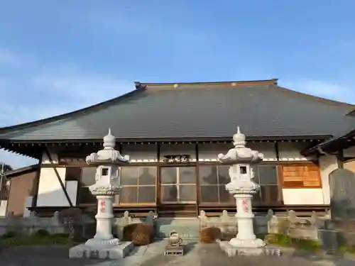 龍泉寺の本殿