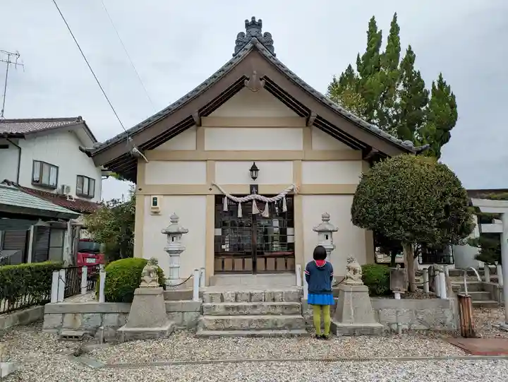 諏訪神社の本殿・本堂