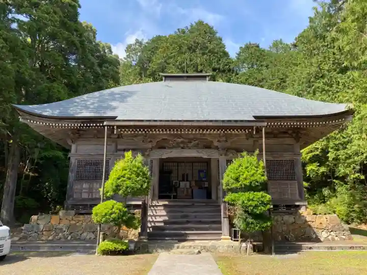 多禰寺の本殿・本堂