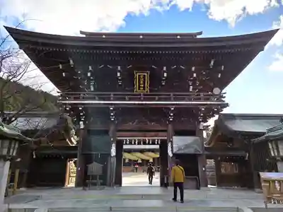 宮地嶽神社の山門・神門