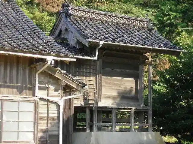 岩屋神社の本殿・本堂