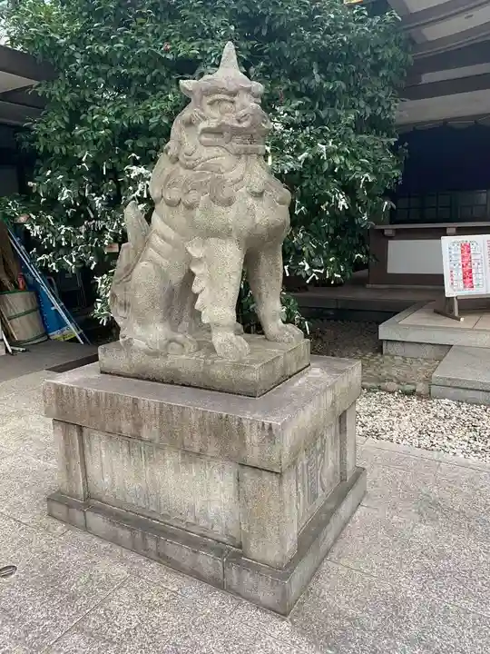 大鳥神社の狛犬