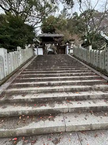 東雲神社の山門・神門