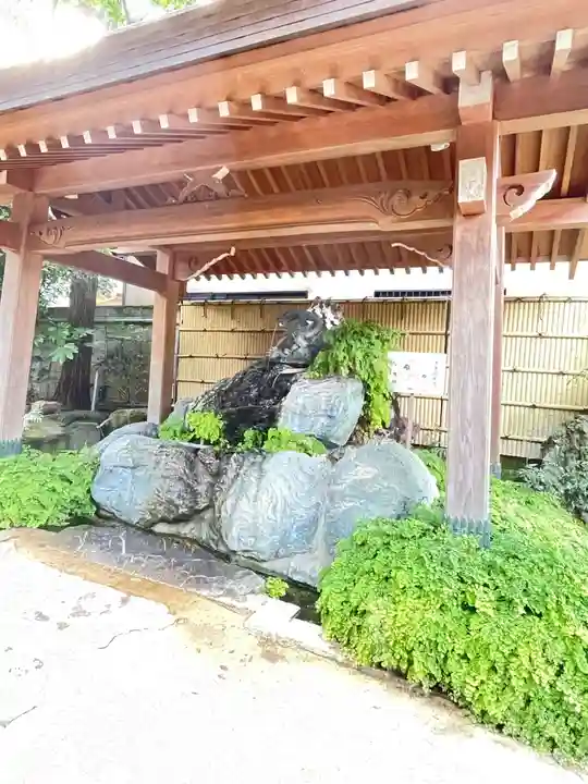 馬橋稲荷神社の手水舎