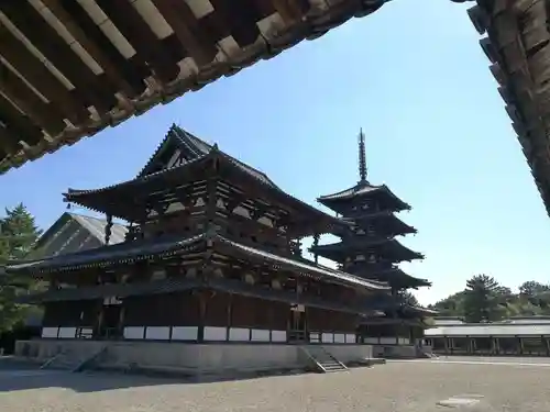 法隆寺の本殿