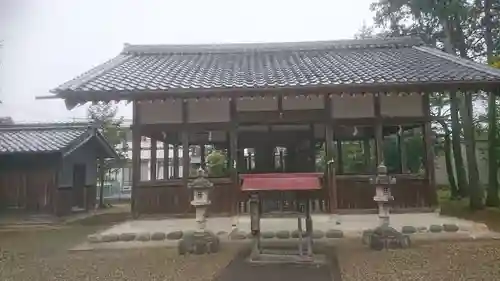 神明神社の本殿