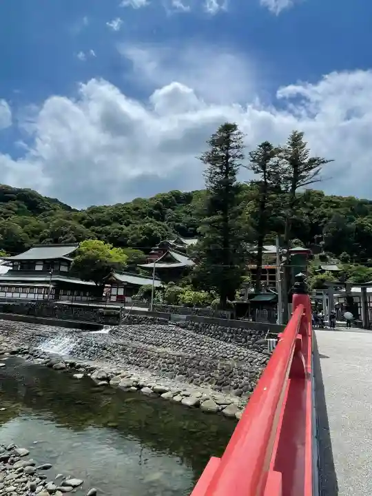 祐徳稲荷神社の{uncategorized: "未分類", other: "その他", undefined: "問題あり", building: "その他建物", grave: "お墓", sacred_gate: "鳥居", guardian: "狛犬", statue: "像", buddha: "仏像", history: "歴史", nature: "自然", garden: "庭園", animal: "動物", pagoda: "塔", temizu: "手水舎", mountain_gate: "山門・神門", sanctuary: "本殿・本堂", subordinate: "末社・摂社", art: "芸術", scenery: "景色", jizo: "地蔵", ema: "絵馬", goshuin: "御朱印", omikuji: "おみくじ", items: "授与品その他", amulet: "お守り", goshuincho: "御朱印帳", eats: "食事", festival: "お祭り", votive_dance: "神楽", shichigosan: "七五三参", wedding: "結婚式", experience: "体験その他", initially: "初詣", around: "周辺", anti_infection: "感染症対策"}