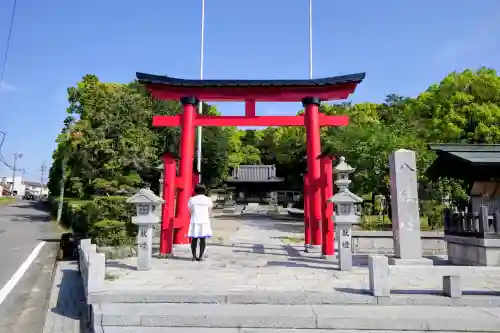 八柱社の{uncategorized: "未分類", other: "その他", undefined: "問題あり", building: "その他建物", grave: "お墓", sacred_gate: "鳥居", guardian: "狛犬", statue: "像", buddha: "仏像", history: "歴史", nature: "自然", garden: "庭園", animal: "動物", pagoda: "塔", temizu: "手水舎", mountain_gate: "山門・神門", sanctuary: "本殿・本堂", subordinate: "末社・摂社", art: "芸術", scenery: "景色", jizo: "地蔵", ema: "絵馬", goshuin: "御朱印", omikuji: "おみくじ", items: "授与品その他", amulet: "お守り", goshuincho: "御朱印帳", eats: "食事", festival: "お祭り", votive_dance: "神楽", shichigosan: "七五三参", wedding: "結婚式", experience: "体験その他", initially: "初詣", around: "周辺", anti_infection: "感染症対策"}
