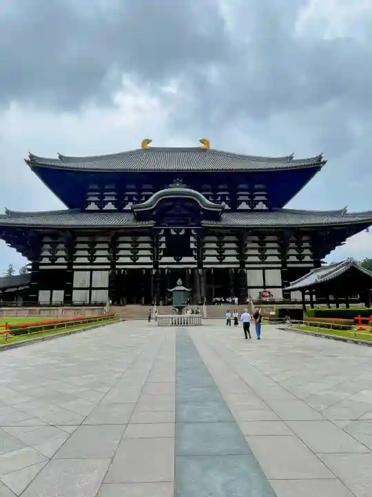 東大寺の{uncategorized: "未分類", other: "その他", undefined: "問題あり", building: "その他建物", grave: "お墓", sacred_gate: "鳥居", guardian: "狛犬", statue: "像", buddha: "仏像", history: "歴史", nature: "自然", garden: "庭園", animal: "動物", pagoda: "塔", temizu: "手水舎", mountain_gate: "山門・神門", sanctuary: "本殿・本堂", subordinate: "末社・摂社", art: "芸術", scenery: "景色", jizo: "地蔵", ema: "絵馬", goshuin: "御朱印", omikuji: "おみくじ", items: "授与品その他", amulet: "お守り", goshuincho: "御朱印帳", eats: "食事", festival: "お祭り", votive_dance: "神楽", shichigosan: "七五三参", wedding: "結婚式", experience: "体験その他", initially: "初詣", around: "周辺", anti_infection: "感染症対策"}