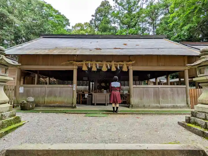佐那神社の本殿・本堂