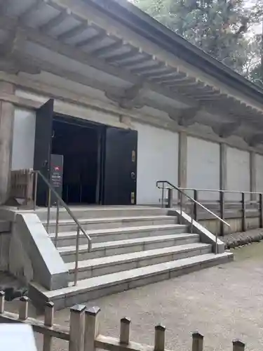 中尊寺金色堂の本殿・本堂