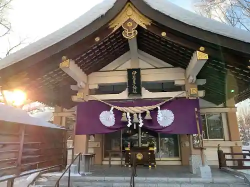 彌彦神社　(伊夜日子神社)の本殿