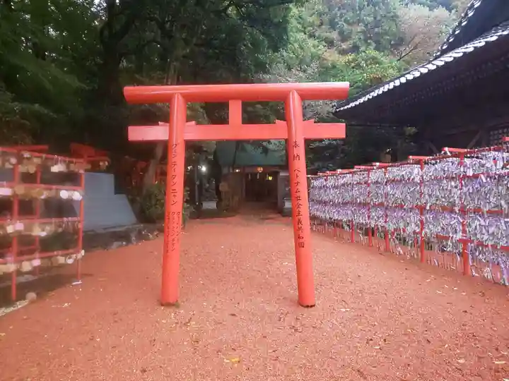廣坂稲荷神社の鳥居