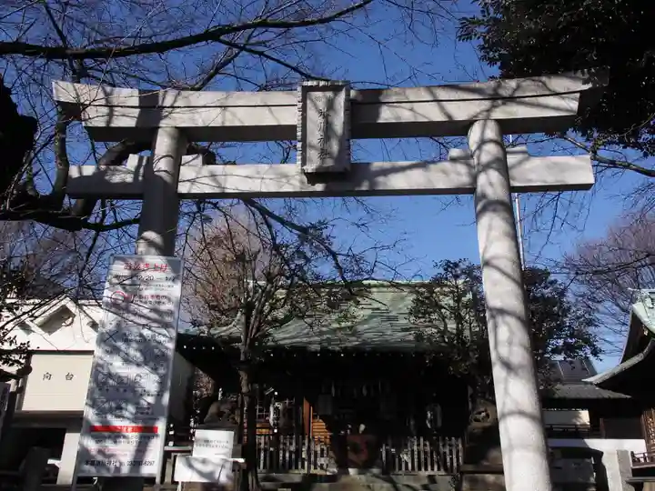 本郷氷川神社の鳥居