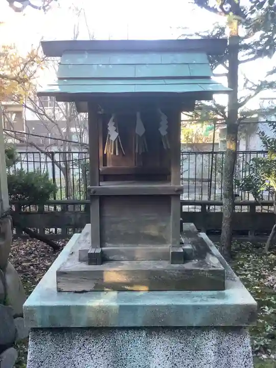 神明社の末社・摂社