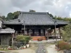 向原寺の本殿