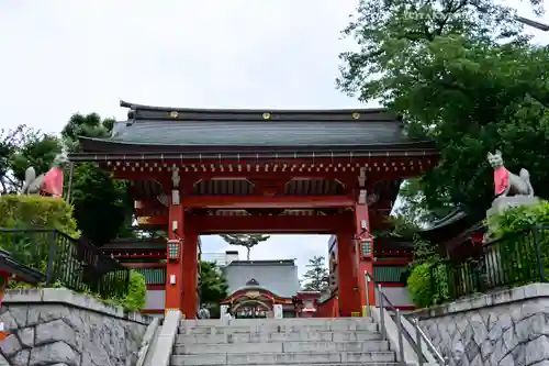 東伏見稲荷神社の山門・神門