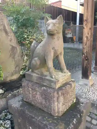 目白豊坂稲荷神社の狛犬