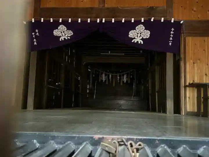 氷室五社神社の{uncategorized: "未分類", other: "その他", undefined: "問題あり", building: "その他建物", grave: "お墓", sacred_gate: "鳥居", guardian: "狛犬", statue: "像", buddha: "仏像", history: "歴史", nature: "自然", garden: "庭園", animal: "動物", pagoda: "塔", temizu: "手水舎", mountain_gate: "山門・神門", sanctuary: "本殿・本堂", subordinate: "末社・摂社", art: "芸術", scenery: "景色", jizo: "地蔵", ema: "絵馬", goshuin: "御朱印", omikuji: "おみくじ", items: "授与品その他", amulet: "お守り", goshuincho: "御朱印帳", eats: "食事", festival: "お祭り", votive_dance: "神楽", shichigosan: "七五三参", wedding: "結婚式", experience: "体験その他", initially: "初詣", around: "周辺", anti_infection: "感染症対策"}