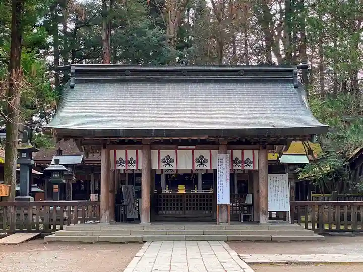 諏訪大社の本殿・本堂