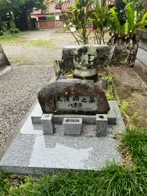 桃林寺の{uncategorized: "未分類", other: "その他", undefined: "問題あり", building: "その他建物", grave: "お墓", sacred_gate: "鳥居", guardian: "狛犬", statue: "像", buddha: "仏像", history: "歴史", nature: "自然", garden: "庭園", animal: "動物", pagoda: "塔", temizu: "手水舎", mountain_gate: "山門・神門", sanctuary: "本殿・本堂", subordinate: "末社・摂社", art: "芸術", scenery: "景色", jizo: "地蔵", ema: "絵馬", goshuin: "御朱印", omikuji: "おみくじ", items: "授与品その他", amulet: "お守り", goshuincho: "御朱印帳", eats: "食事", festival: "お祭り", votive_dance: "神楽", shichigosan: "七五三参", wedding: "結婚式", experience: "体験その他", initially: "初詣", around: "周辺", anti_infection: "感染症対策"}