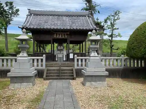 神明神社の本殿