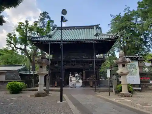 妙法寺の山門