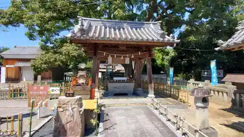 冠纓神社の手水