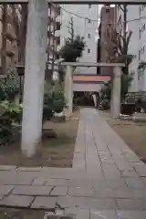 新橋鹽竃神社の鳥居