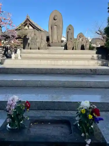 瑞泰寺の{uncategorized: "未分類", other: "その他", undefined: "問題あり", building: "その他建物", grave: "お墓", sacred_gate: "鳥居", guardian: "狛犬", statue: "像", buddha: "仏像", history: "歴史", nature: "自然", garden: "庭園", animal: "動物", pagoda: "塔", temizu: "手水舎", mountain_gate: "山門・神門", sanctuary: "本殿・本堂", subordinate: "末社・摂社", art: "芸術", scenery: "景色", jizo: "地蔵", ema: "絵馬", goshuin: "御朱印", omikuji: "おみくじ", items: "授与品その他", amulet: "お守り", goshuincho: "御朱印帳", eats: "食事", festival: "お祭り", votive_dance: "神楽", shichigosan: "七五三参", wedding: "結婚式", experience: "体験その他", initially: "初詣", around: "周辺", anti_infection: "感染症対策"}