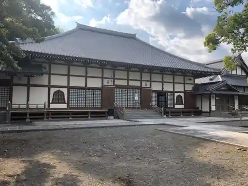 西光寺の本殿