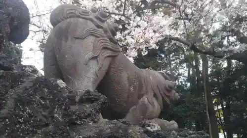 前原御嶽神社の狛犬