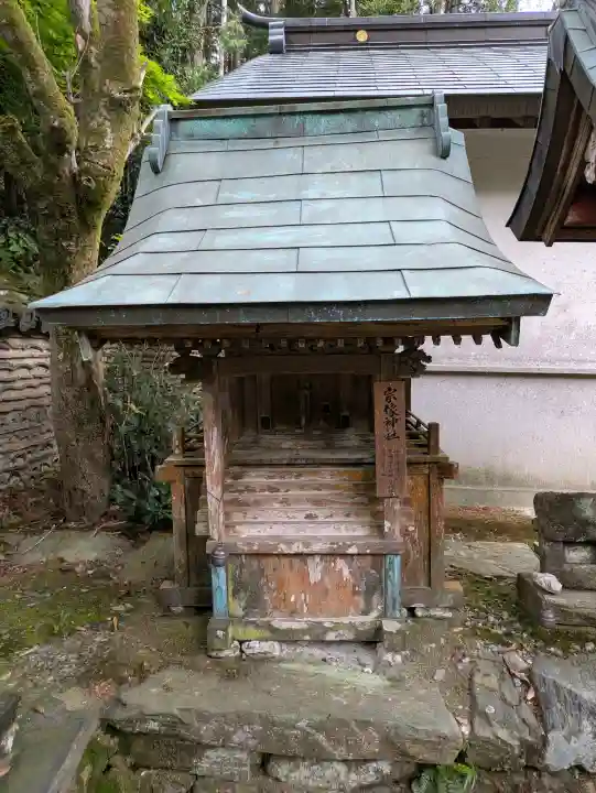 一宮神社の{uncategorized: "未分類", other: "その他", undefined: "問題あり", building: "その他建物", grave: "お墓", sacred_gate: "鳥居", guardian: "狛犬", statue: "像", buddha: "仏像", history: "歴史", nature: "自然", garden: "庭園", animal: "動物", pagoda: "塔", temizu: "手水舎", mountain_gate: "山門・神門", sanctuary: "本殿・本堂", subordinate: "末社・摂社", art: "芸術", scenery: "景色", jizo: "地蔵", ema: "絵馬", goshuin: "御朱印", omikuji: "おみくじ", items: "授与品その他", amulet: "お守り", goshuincho: "御朱印帳", eats: "食事", festival: "お祭り", votive_dance: "神楽", shichigosan: "七五三参", wedding: "結婚式", experience: "体験その他", initially: "初詣", around: "周辺", anti_infection: "感染症対策"}