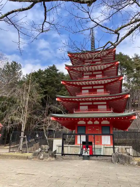 新倉富士浅間神社(山梨県)
