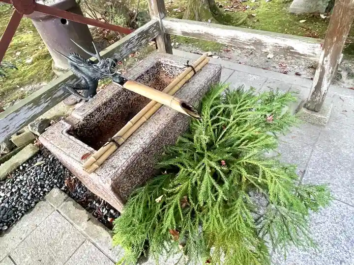 白鬚神社の手水舎
