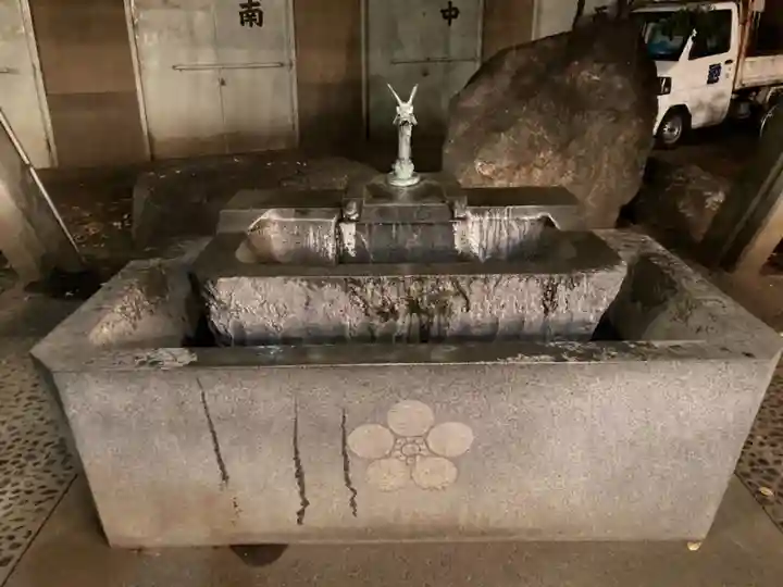 新井天神北野神社の手水舎