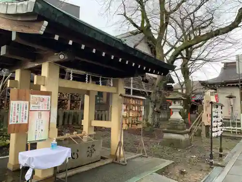  湊八幡神社の手水舎