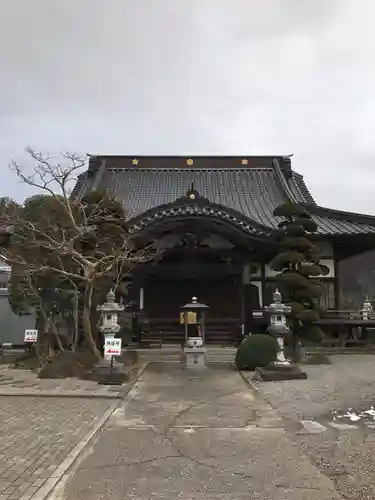 明王寺の本殿・本堂
