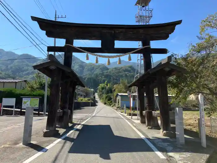 武田八幡宮の鳥居