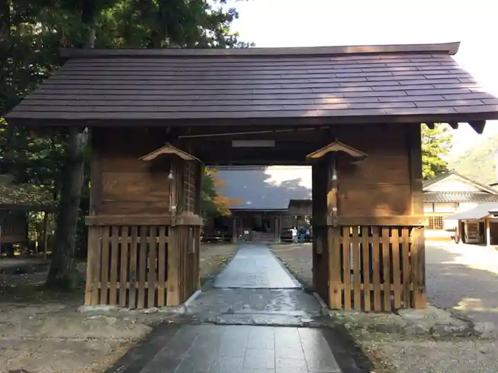 須佐神社の山門・神門