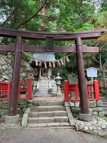 金華山黄金山神社の鳥居