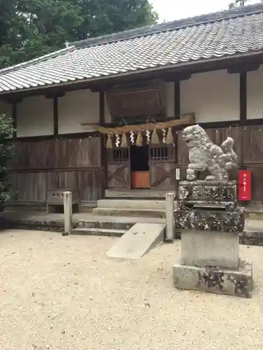 神館神社の本殿