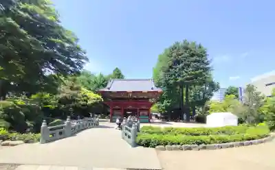 根津神社の{uncategorized: "未分類", other: "その他", undefined: "問題あり", building: "その他建物", grave: "お墓", sacred_gate: "鳥居", guardian: "狛犬", statue: "像", buddha: "仏像", history: "歴史", nature: "自然", garden: "庭園", animal: "動物", pagoda: "塔", temizu: "手水舎", mountain_gate: "山門・神門", sanctuary: "本殿・本堂", subordinate: "末社・摂社", art: "芸術", scenery: "景色", jizo: "地蔵", ema: "絵馬", goshuin: "御朱印", omikuji: "おみくじ", items: "授与品その他", amulet: "お守り", goshuincho: "御朱印帳", eats: "食事", festival: "お祭り", votive_dance: "神楽", shichigosan: "七五三参", wedding: "結婚式", experience: "体験その他", initially: "初詣", around: "周辺", anti_infection: "感染症対策"}